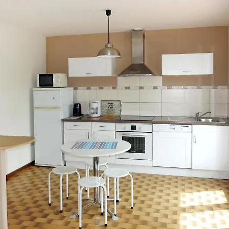 Le Maupas By Interhome * לה-טראנש-סור-מר