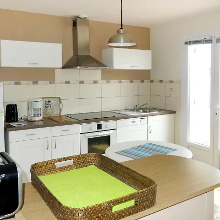 Le Maupas By Interhome לה-טראנש-סור-מר